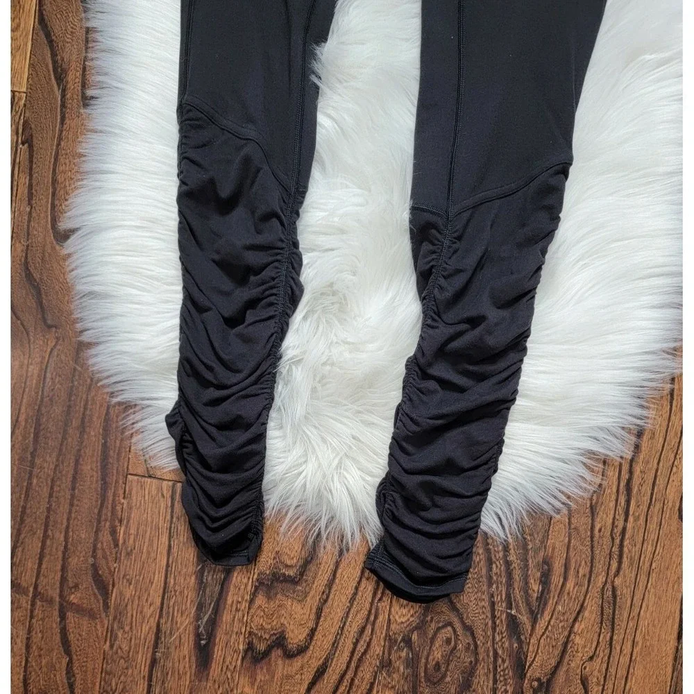 LULULEMON Ready to Rulu Legging 28